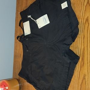 A.n.a black mid rise shorts size 4